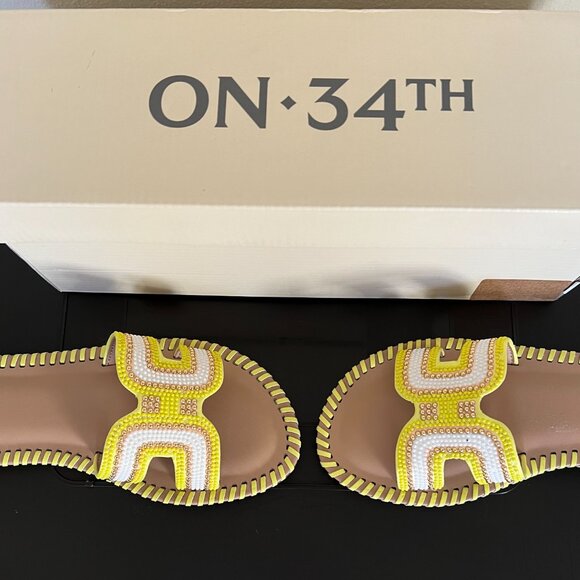 NEW On 34th Women’s Mansi Beaded H-Band Flat Sandals Sz 6 - Picture 2 of 5